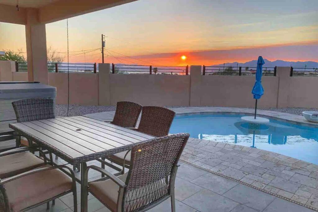 Havasu Retreat! Pool, Spa, Gym & View Lake Havasu City Buitenkant foto